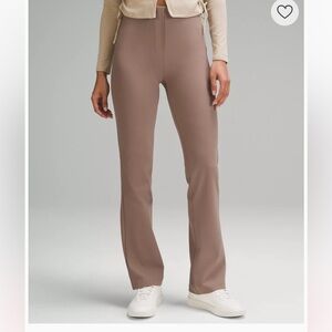 Lululemon- Smooth fit, High Rise pants- Size 6